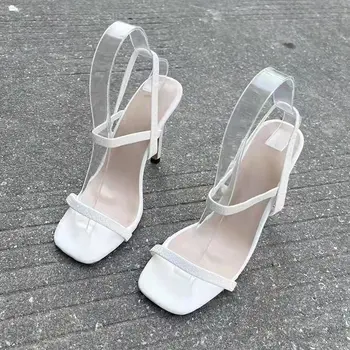 2023 Stiletto Moteriškos basutės Naujas vasaros seksualus darbas Aukštakulniai Lady Fashion Square Galvos slydimas ant batų Didelis 35-43 Balta Juoda smėlio spalvos